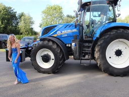 YR11 Prom 2025 - Arrivals